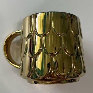 2019 Starbucks Gold Colored Leaf Pattern 14oz Coffee Mug